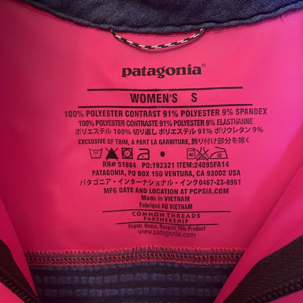Patagonia Lightweight Women's Jacket - Picture 2 of 9